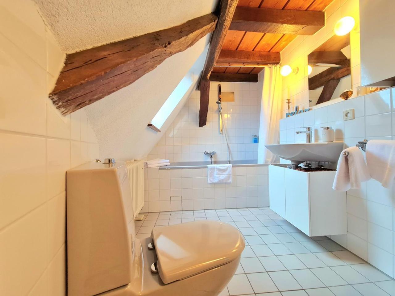 Avahome: Haus Fuer 16, Wlan, Parkplaetze, Netflix, Nespresso Kandel Quarto foto